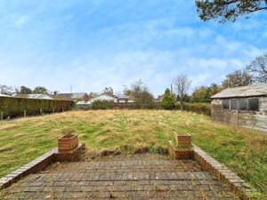 Photo 11- click for photo gallery